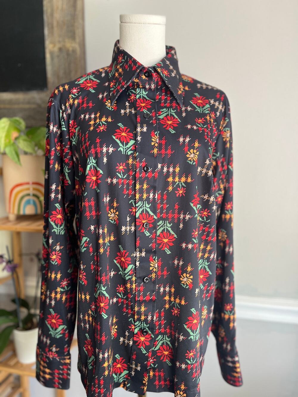 Vintage 70s Floral Western Button Down Blouse Black Red Yellow Size Large